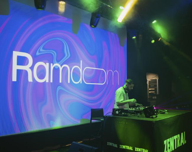 Zentral Ramdom DJ